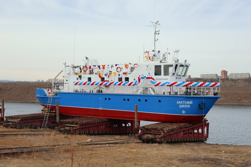В Красноярске спущено на воду очередное промерное судно проекта RDB 66.62